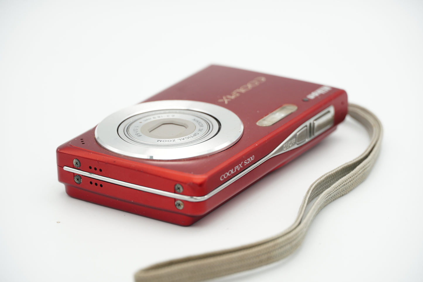 Nikon Coolpix S200 Digital Camera – Red