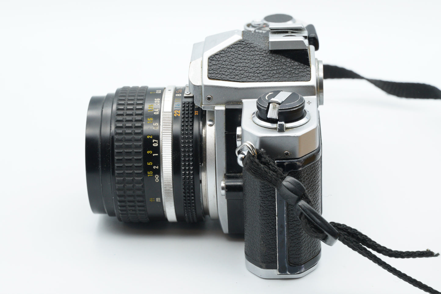 Nikon FM + Nikkor 28mm f/3.5 – 35mm Mechanical SLR