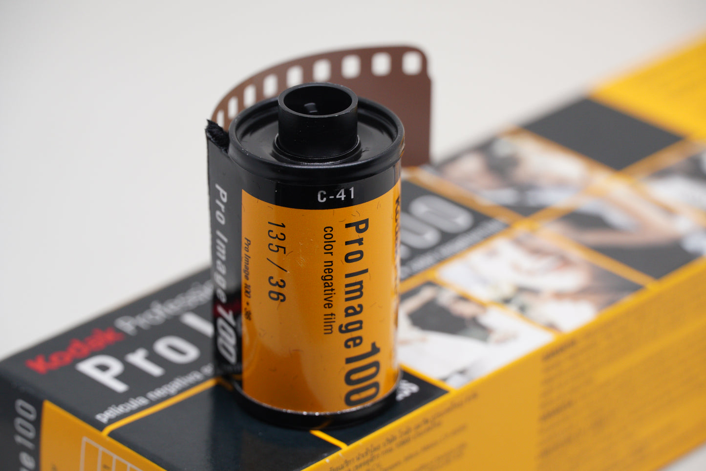 Kodak Pro Image 100 35mm Film (36 exp) – Expired 08/2025