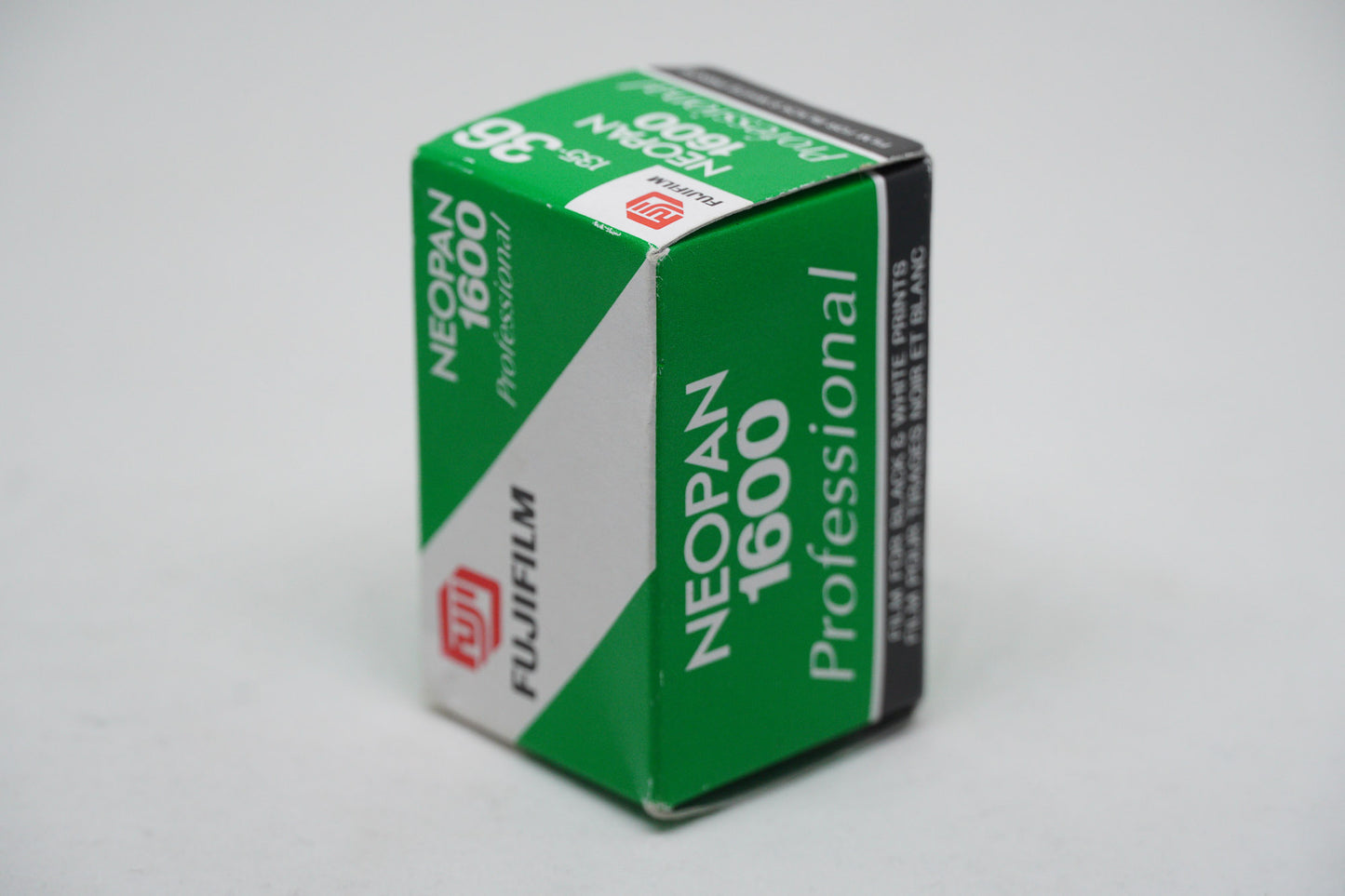 Fujifilm Neopan 1600 Professional ā 35mm Black & White Film (Expired)