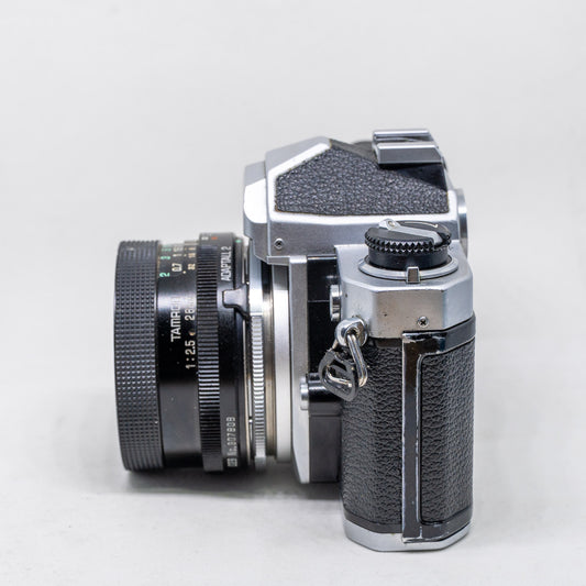 Nikon FM + Tamron 28mm f/2.5 Adaptall-2 – 35mm SLR (Made in Japan)