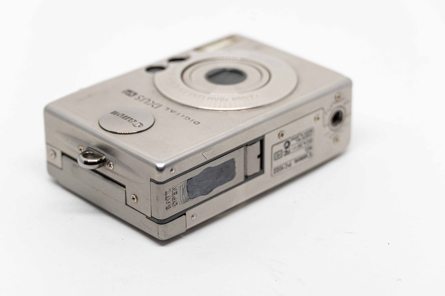 Canon Digital IXUS V2 CCD Digital Camera – Retro Y2K Digicam