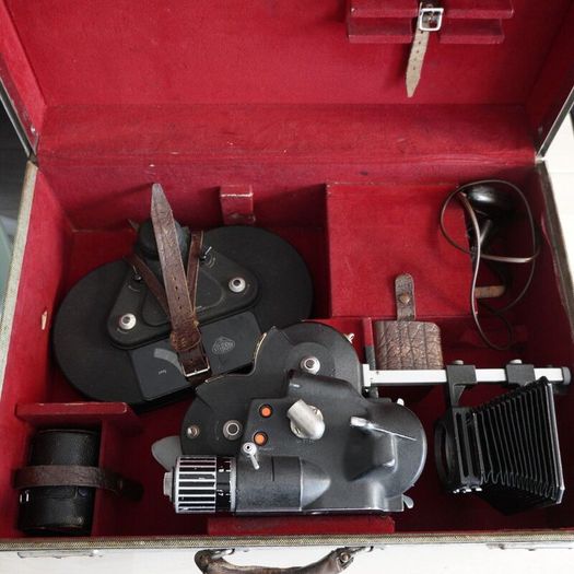 Arriflex 16ST camera in original case