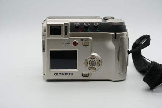 Olympus Camedia C-720 Ultra Zoom – 3.0MP with Kodachrome-like photos