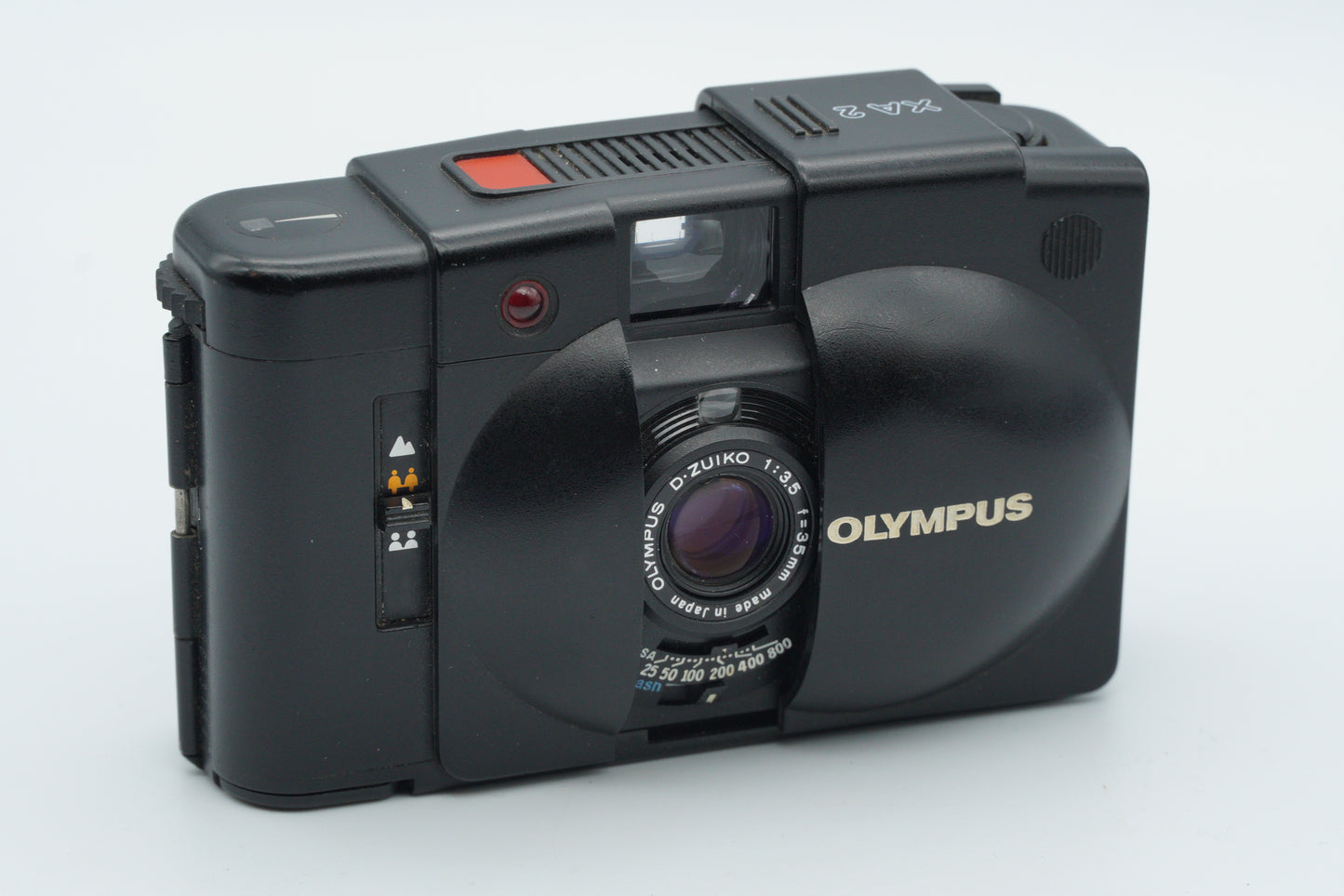 Olympus XA2 – Iconic Compact 35mm Film Camera