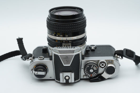Nikon FM + Nikkor 28mm f/3.5 – 35mm Mechanical SLR