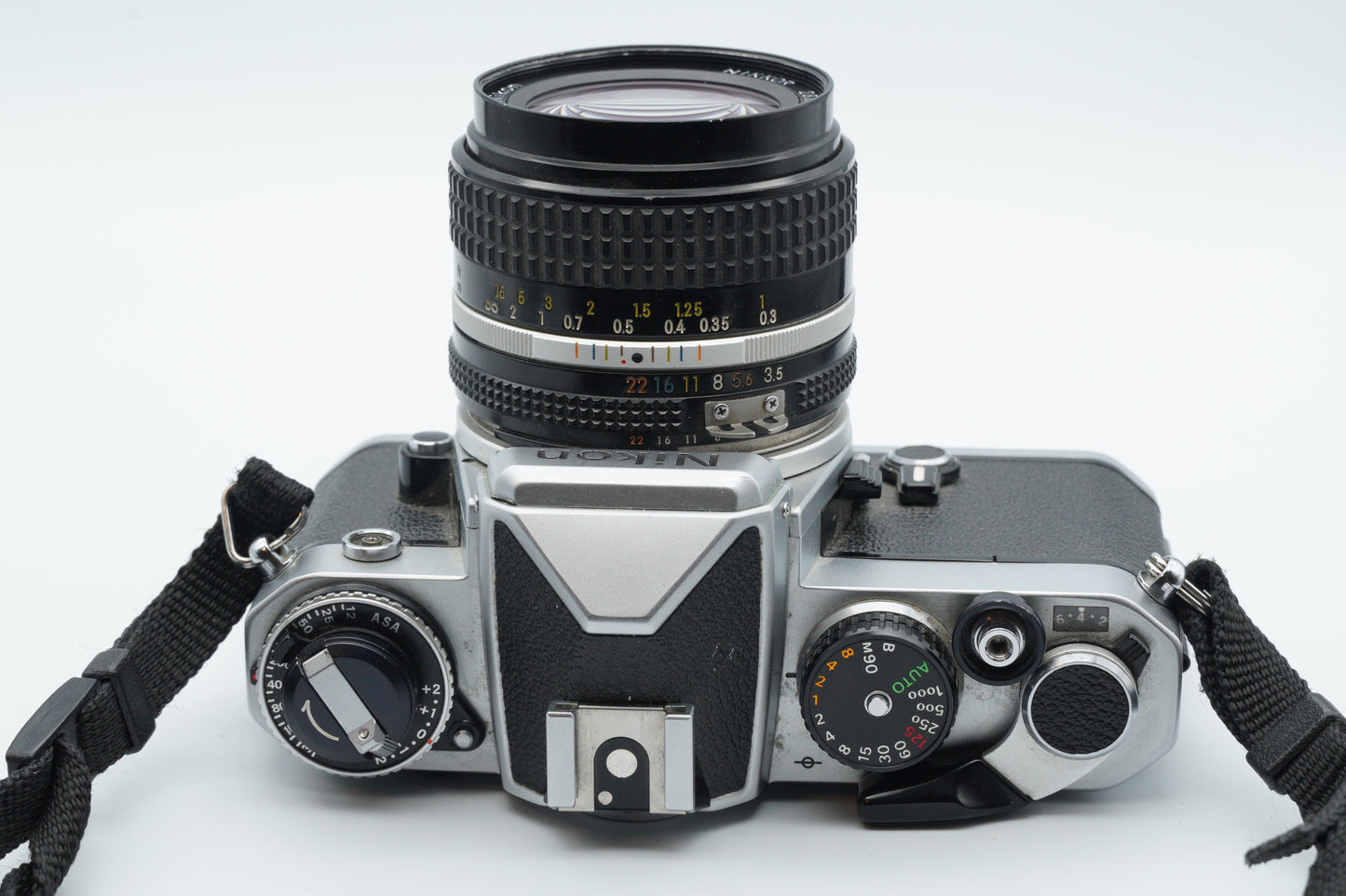 Nikon FE + Nikkor 28mm f/3.5 – Classic 35mm SLR With Aperture Priority