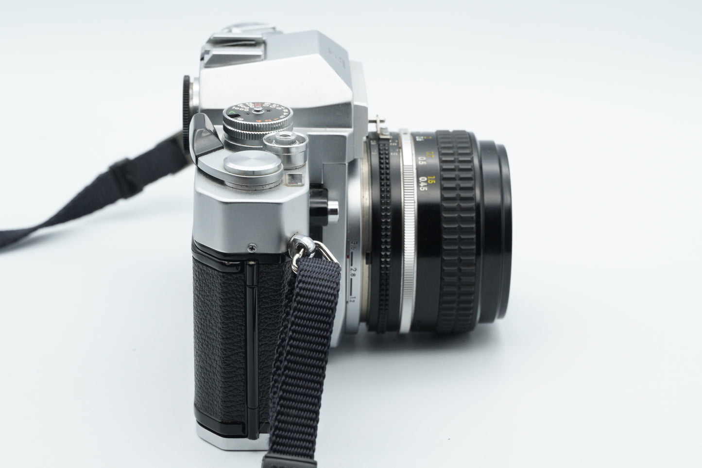 Nikkormat EL 35mm Film Camera + Nikkor 50mm f/1.8 Lens
