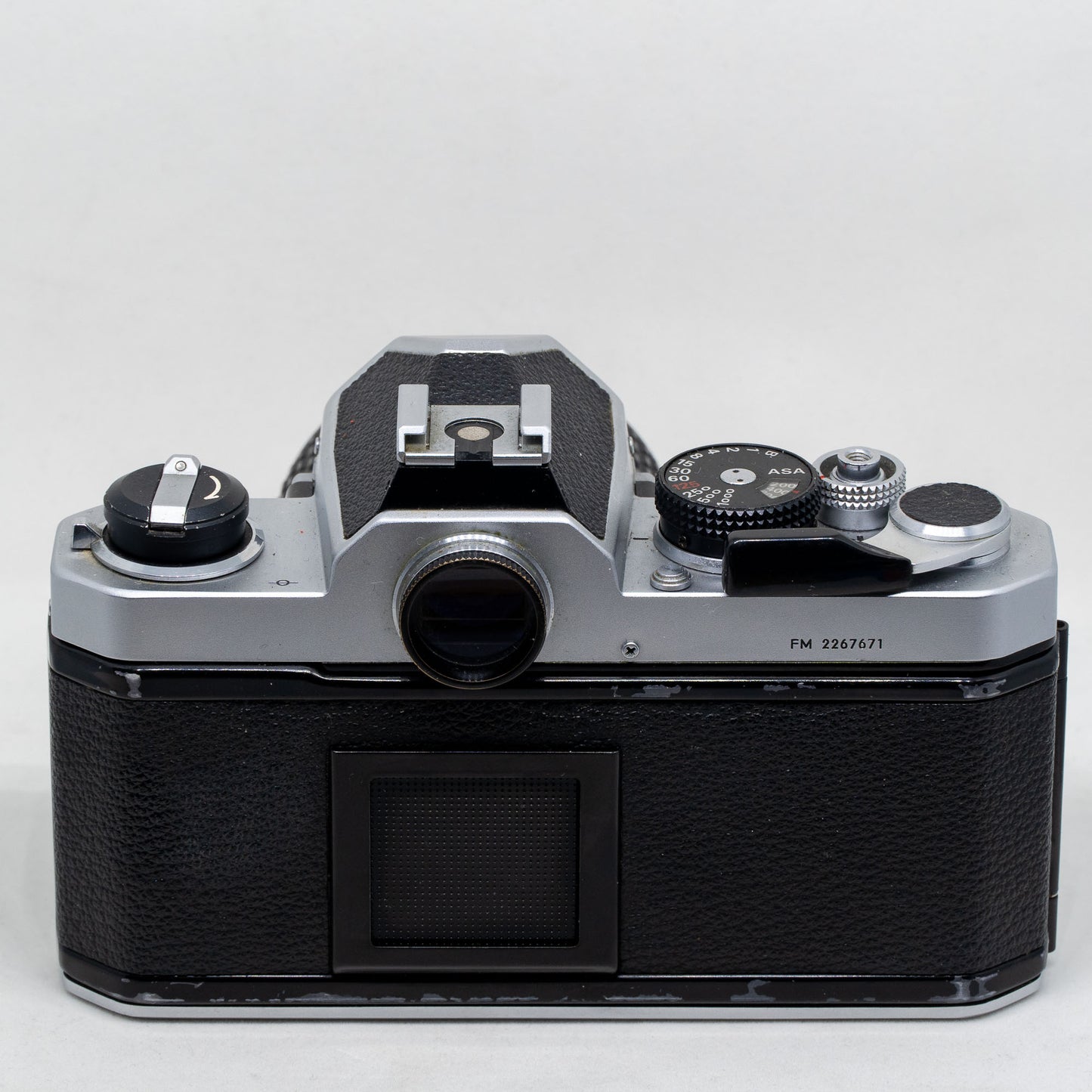 Nikon FM + Nikkor 28mm f/3.5 – 35mm Mechanical SLR