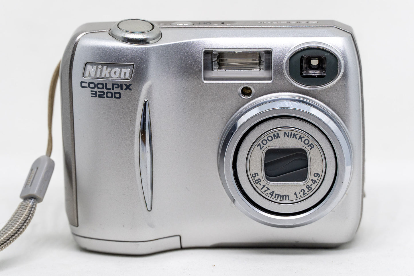 Nikon Coolpix 3200 – Vintage Digital Camera