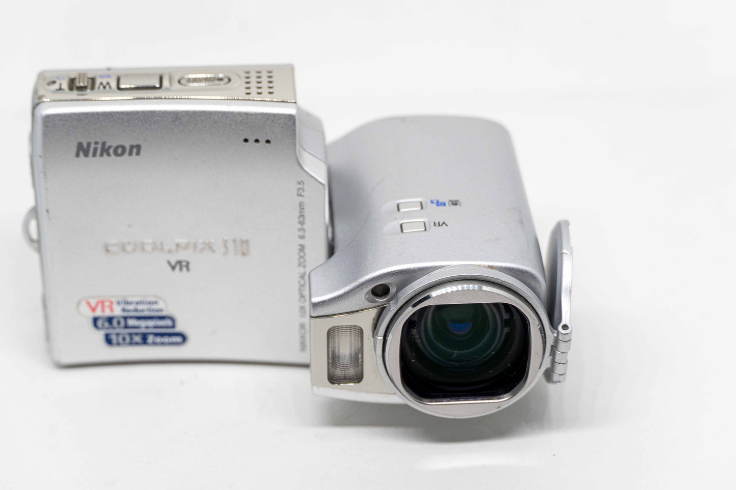 Nikon Coolpix S4 CCD Digital Camera – Swivel Lens Retro Digicam